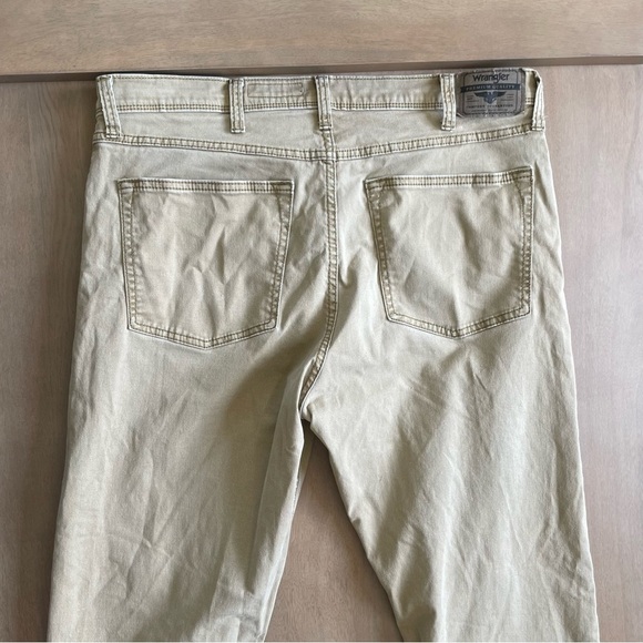 Wrangler Slim Straight Khaki Denim Jeans - Picture 7 of 8